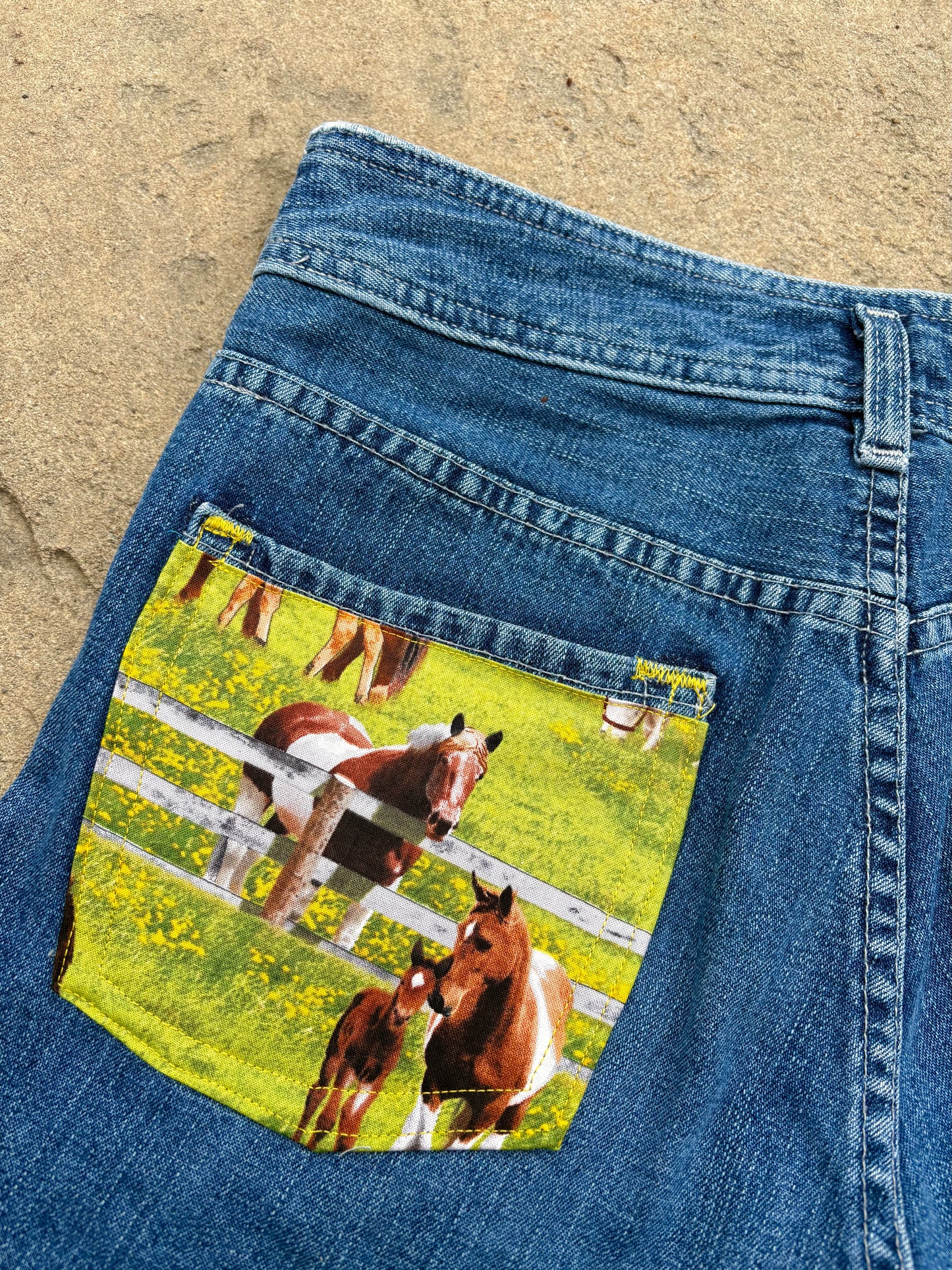 HORSE BELLBOTTOM JEANS