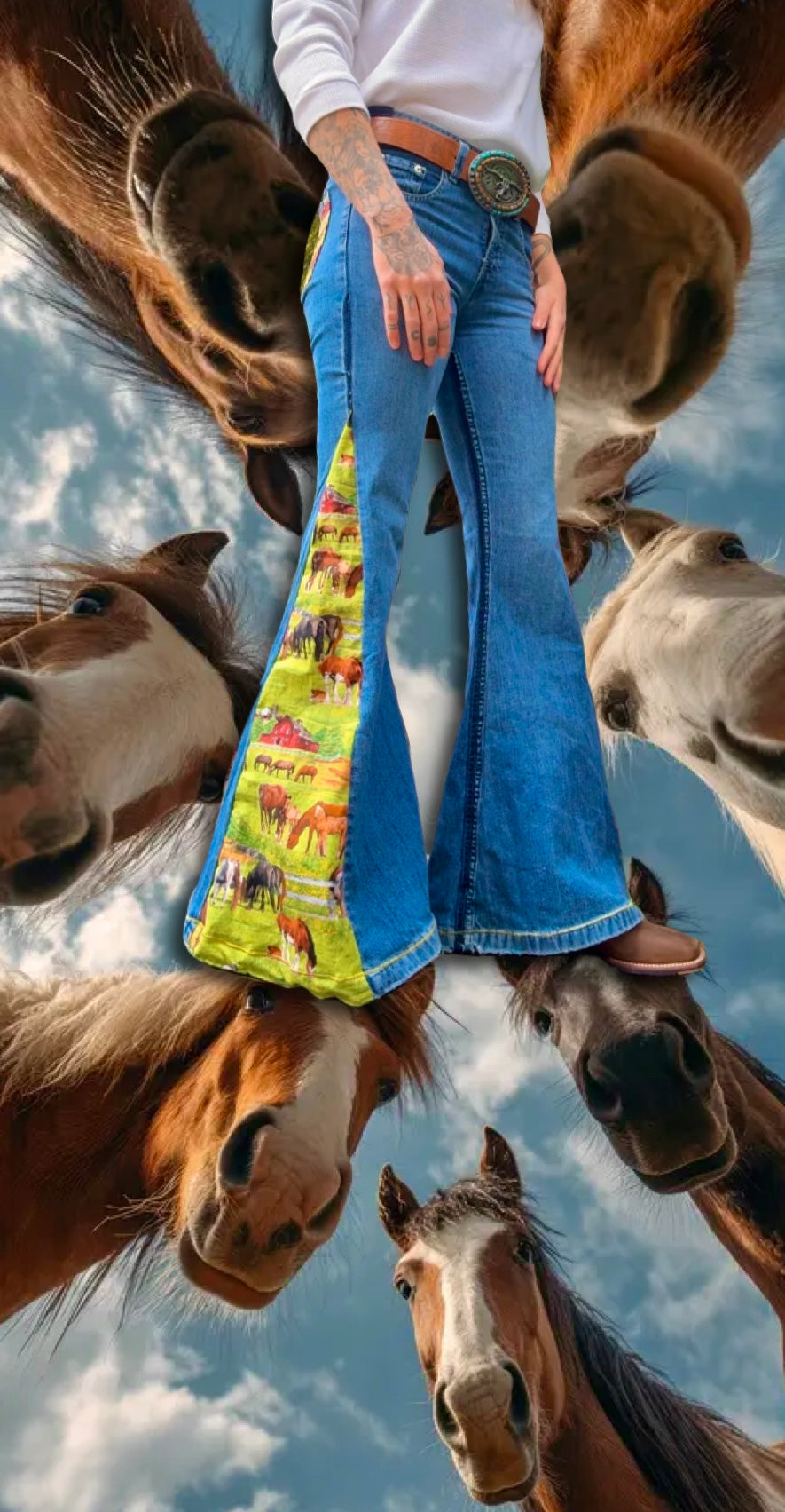 HORSE BELLBOTTOM JEANS